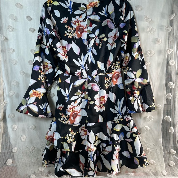 NWT Bar III Women’s Midnight Bloom Floral Dress Size Small - Picture 8 of 11